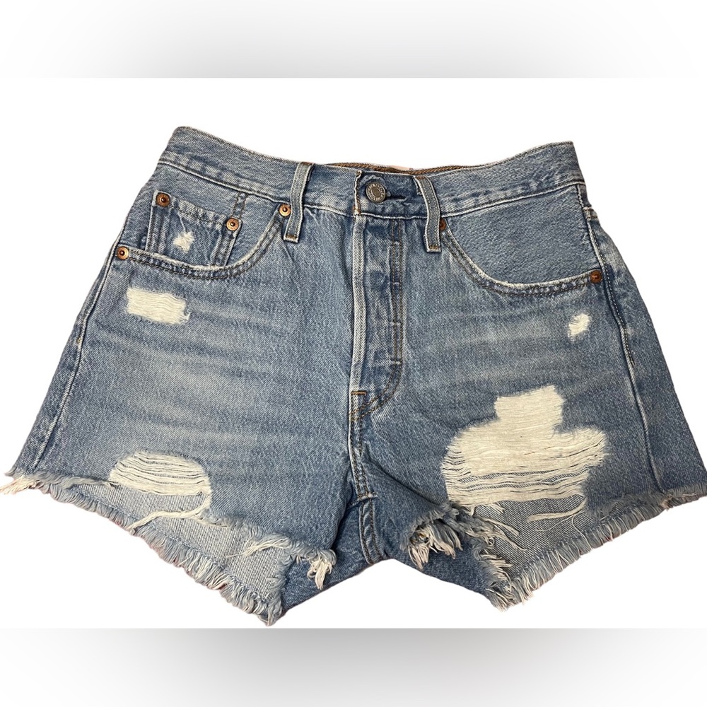 Levi’s 501 Women's High-Waisted Shorts Size 25 Light Wash Denim ✨